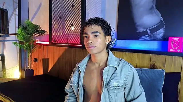 AlanCutee's Live XXX Chat