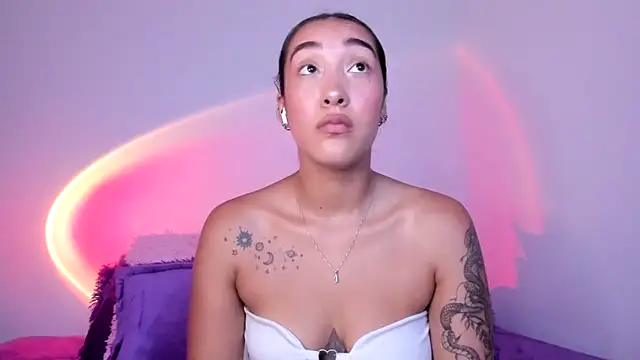 HeidyRousse Live XXX-chat