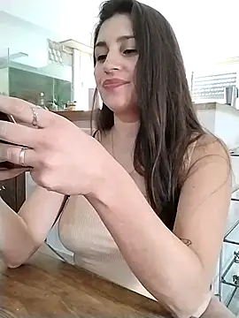 LolatuMiel Adlı Modelin Canlı XXX Sohbeti