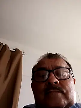 Misterymem63 élő XXX-chatje