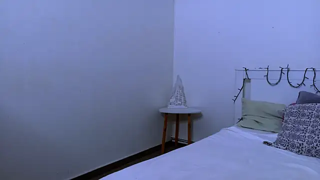 Show modela GabiCarter na web-kameri