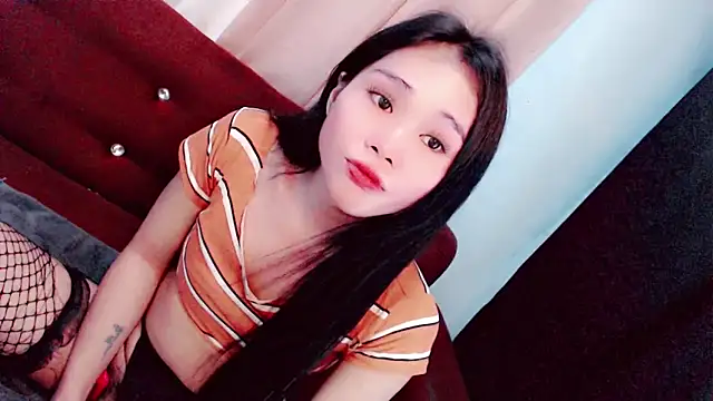 Chat XXX en directo de Amomentoflust99