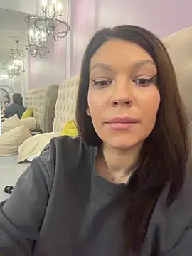 Chat +18 de ClaraPasssion ao vivo