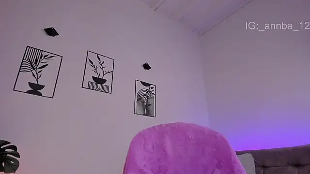 annie_barozzi's Live XXX Chat