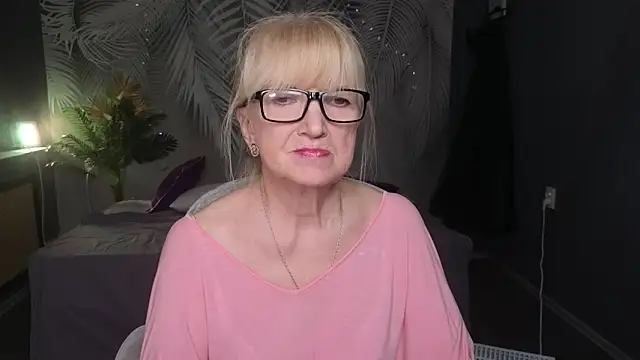 Sabina_Ros Adlı Modelin Canlı XXX Sohbeti