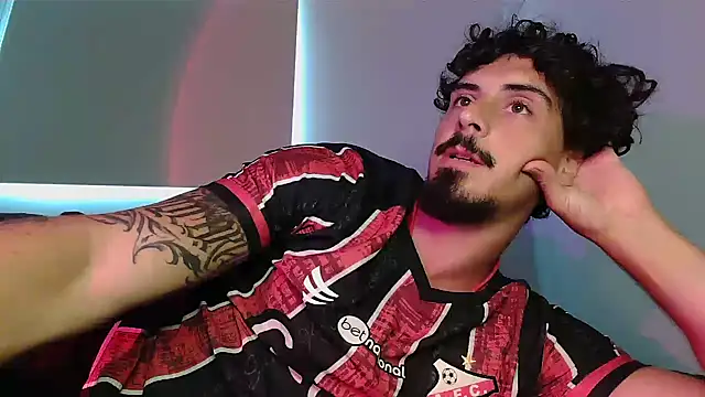 milkoffe élő XXX-chatje