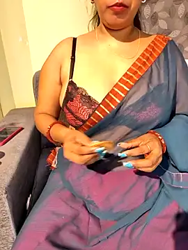 Poly_bhabi – Kamerová šou