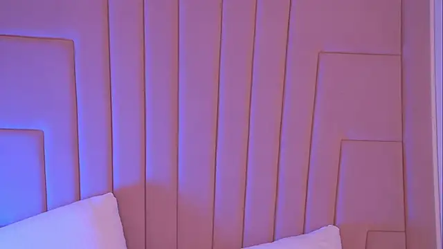 XXX chat uživo modela AshleyEvance