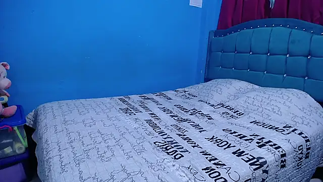 Chat +18 de Carolinhe ao vivo