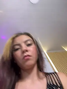 __Nahomy Chat XXX live