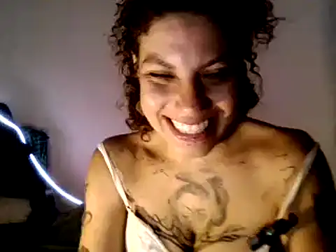 SubmersidollxのライブXXXチャット