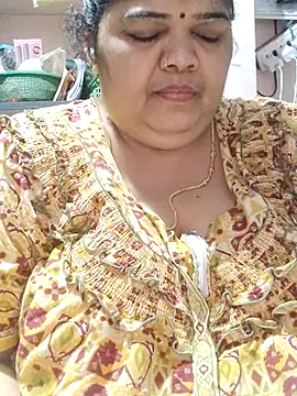 tamilthanushri – Live XXX-chat