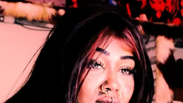 indian_dreamgirl's Live XXX Chat