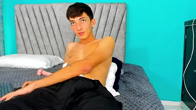 Онлайн чат XXX Maikol_Ortiz