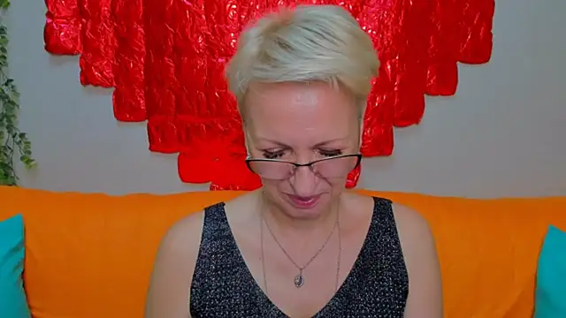 iamyourdream89n Live XXX chat