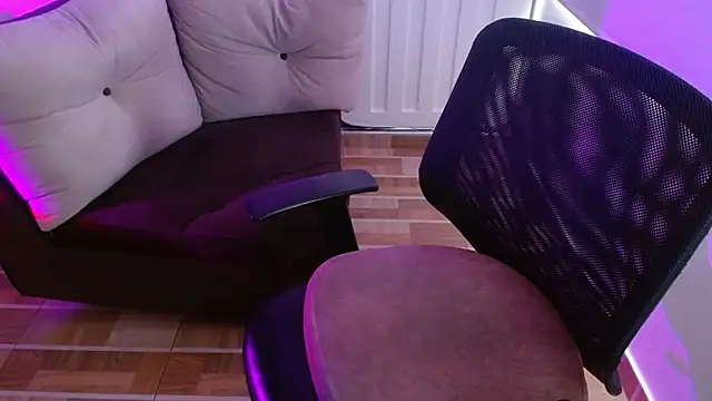 milfrousse Live XXX-chat