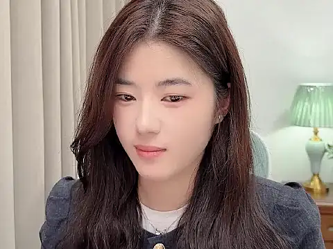 Nicole20266のウェブカメラショー