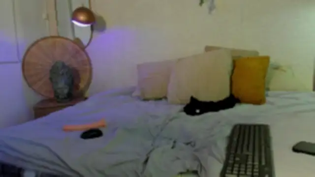 Milaa_rouge's Live XXX Chat