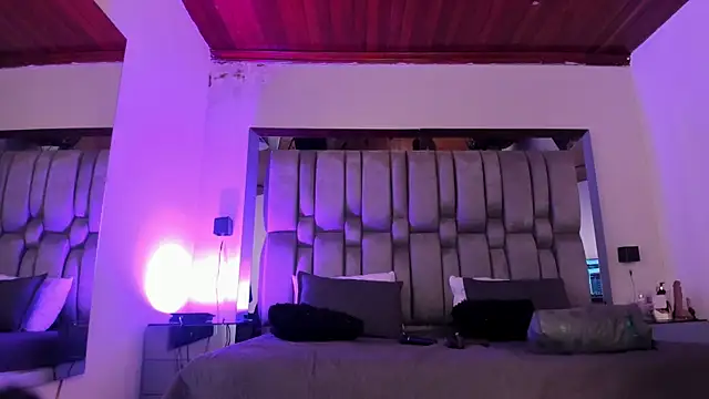 แชท XXX สดของ NikkySmiith