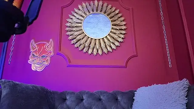 Julieta_Russell Live XXX-chat