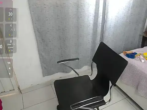 แชท XXX สดของ miss_charlott_18