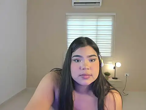 Shelsy_joys' Live XXX Chat