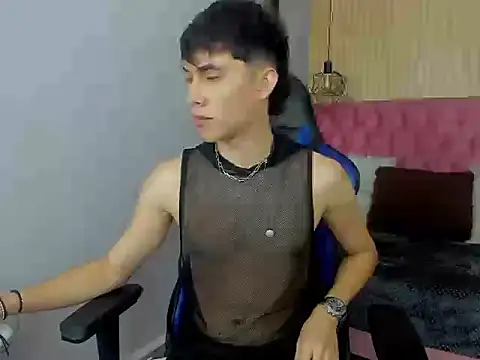 โชว์เว็บแคมของ AronTawers