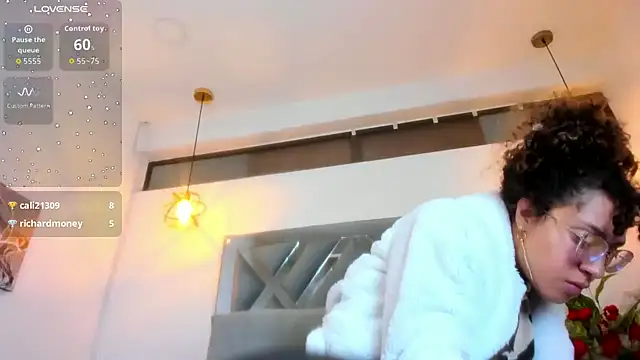 Hanna_Cornee_'s Live XXX Chat