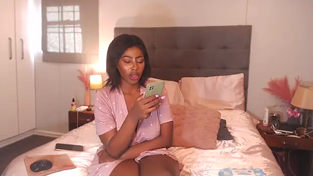 Candykitty01 Adlı Modelin Canlı XXX Sohbeti