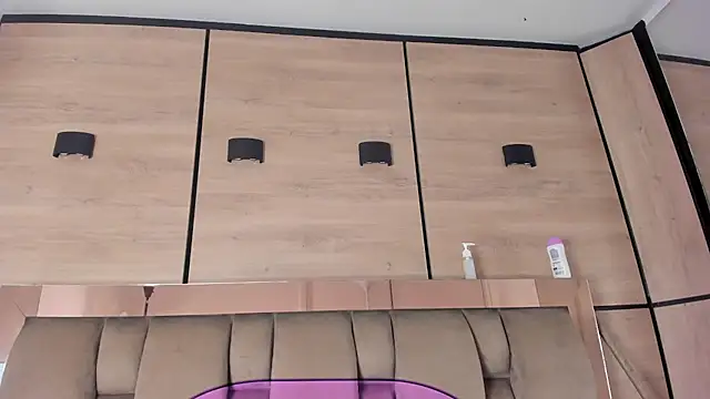 karol_lewiss élő XXX-chatje