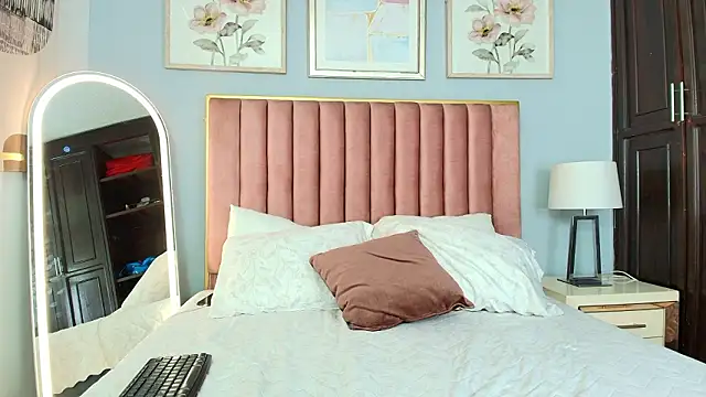 MarianaScott_ লাইভ XXX চ্যাট