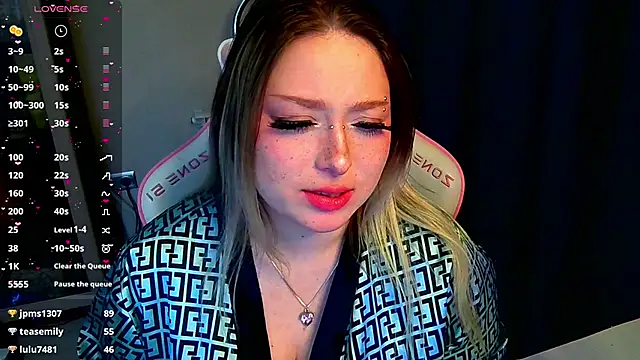 Emiliaaah 라이브 XXX 채팅