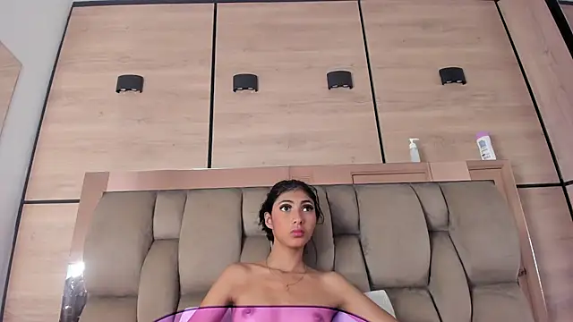 Chatroom XXX en direct de karol_lewiss