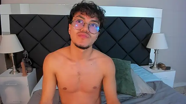 kai_storn's Webcam Show