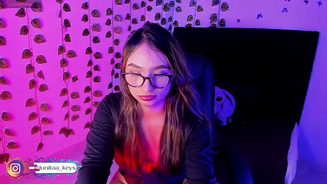 charlotte_keyss webcam show