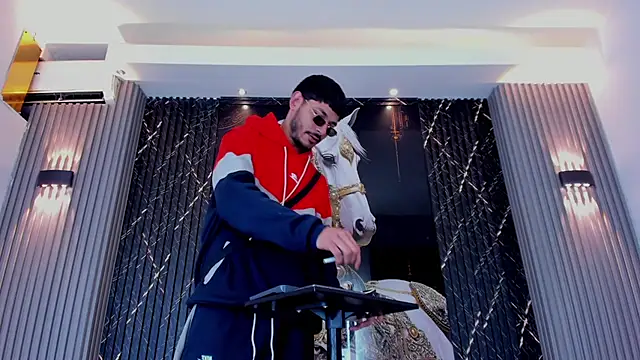 Mighty_Boys_888 Live XXX Chat