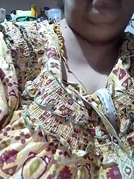 tamilthanushri Chat XXX live