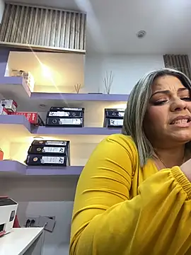 isabella_horney_'s Live XXX Chat