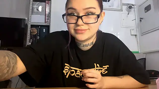 NeelyDalonzo's Live XXX Chat