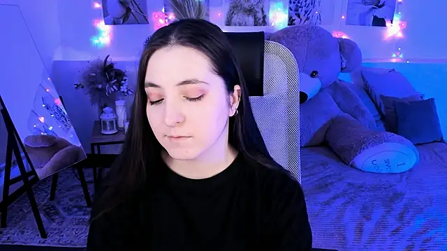 VirtuallVoyant's Live XXX Chat