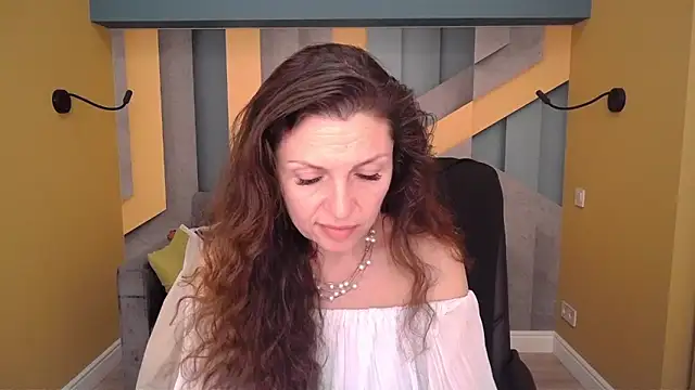 Chat +18 de EllaLong ao vivo