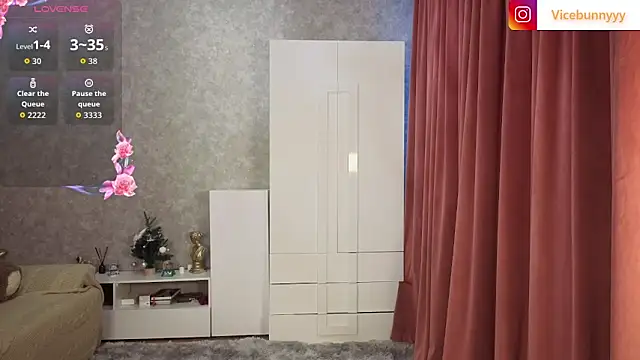 your_bunnygirl élő XXX-chatje