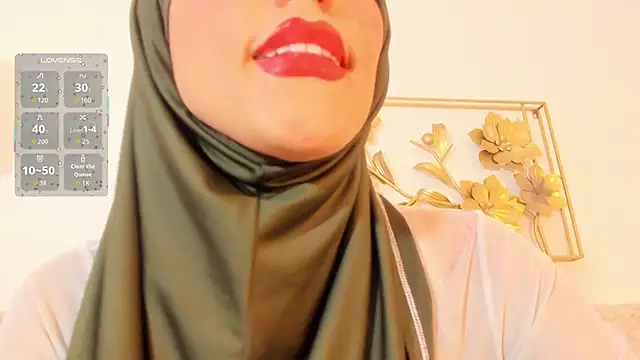 hanajameela: διαδικτυακό σόου στην κάμερα