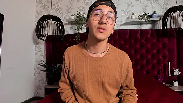 Andy_Joy_ Live XXX-Chat