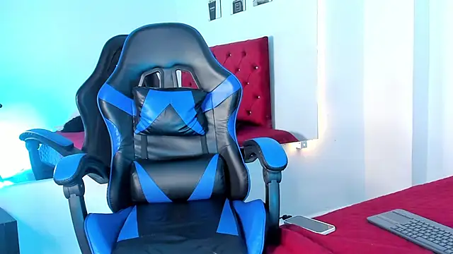 Liamsubtle01's Live XXX Chat