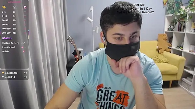 Tomguys Live XXX-Chat