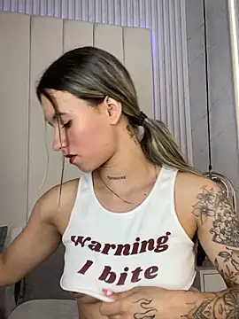 JuliaColemann 라이브 XXX 채팅