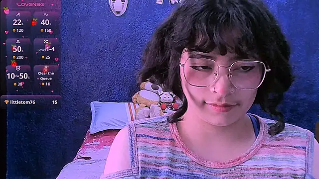 Chatroom XXX en direct de NinaYellow