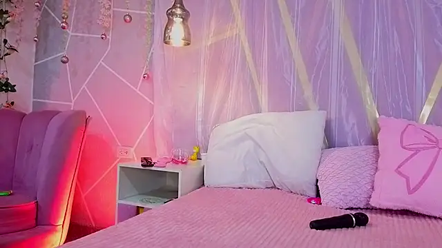 Онлайн чат XXX EmmyCortez