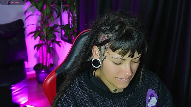 Онлайн чат XXX _sharlotte777